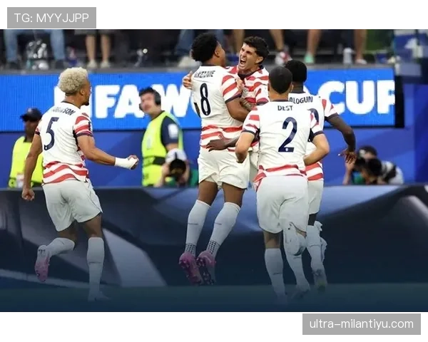 美国4-1巴拉圭开门红，巴洛贡和普利西奇点燃主场世界杯